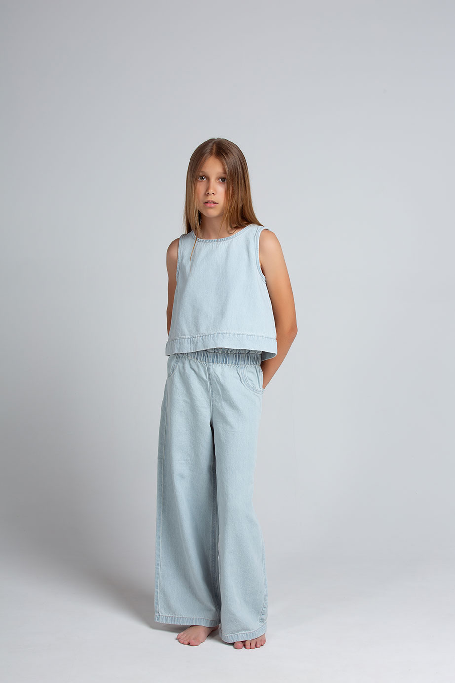 Niña durante un Model Test infantil en estudio en Valencia
