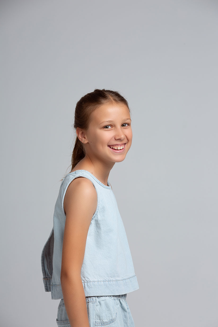 Niña durante un Model Test infantil en estudio en Valencia